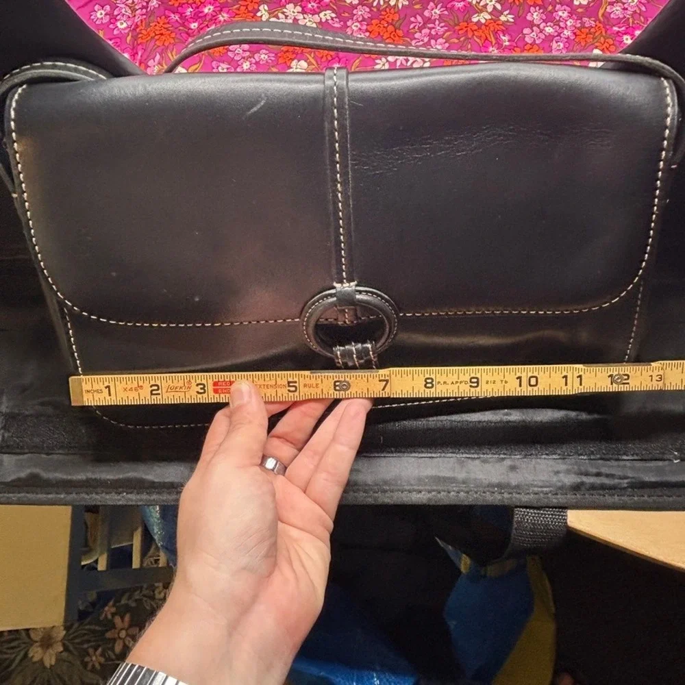 Fossil Shoulder Bag Structured Black Leather Contrast Stitch Vintage Y2K Purse